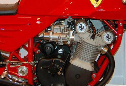 مزاد علني على دراجة فيراري 900 